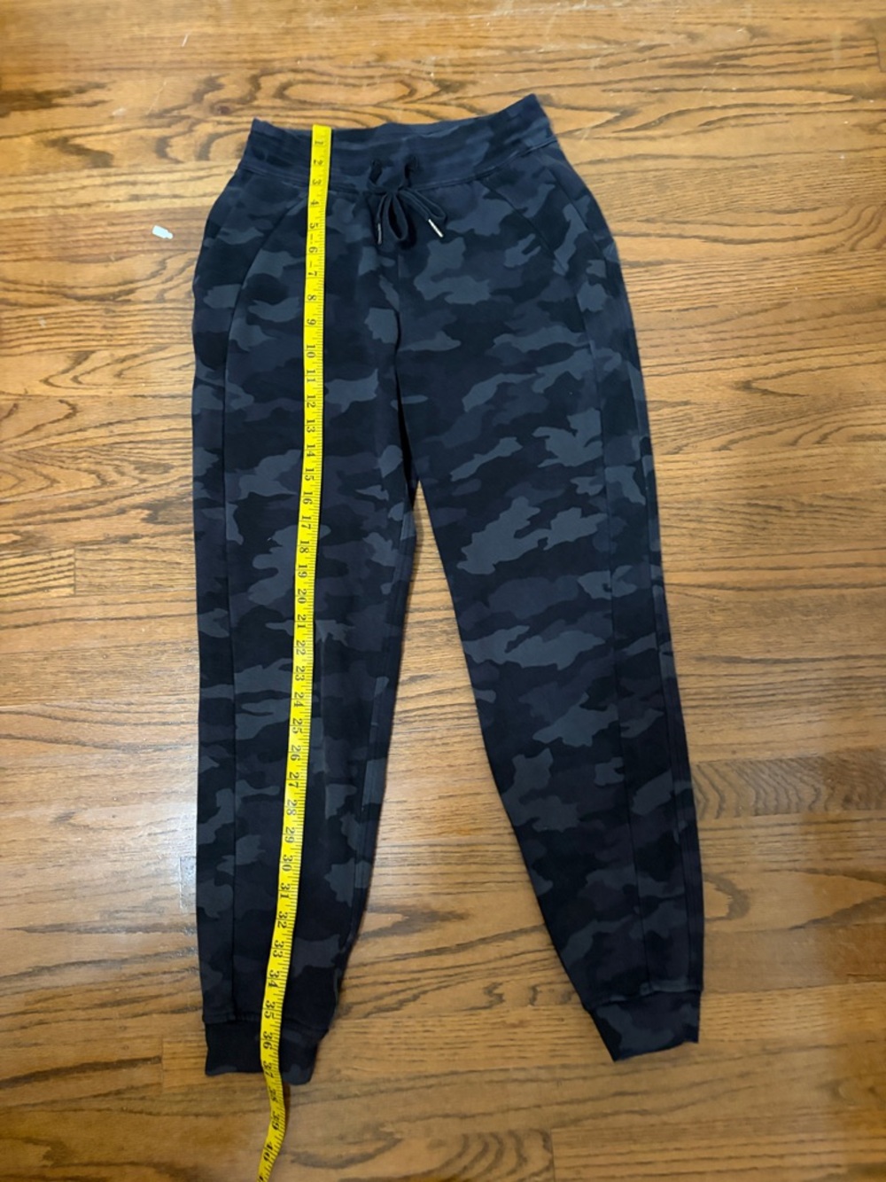 lululemon athletica Black Camo Jogger Pants Size 4 - Picture 11 of 12